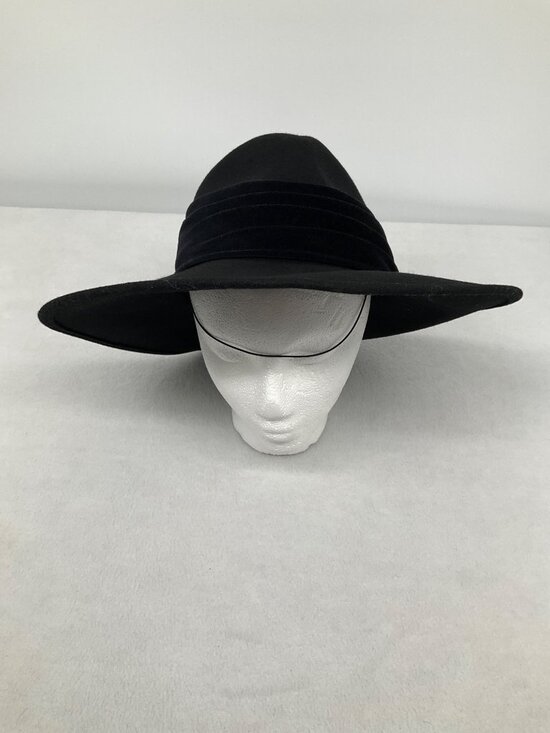 Whittall & Shon Vintage Black Felt Women\'s Hat: Wide-brim with strap